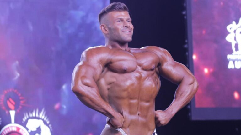 Bodybuilder mit Steroid