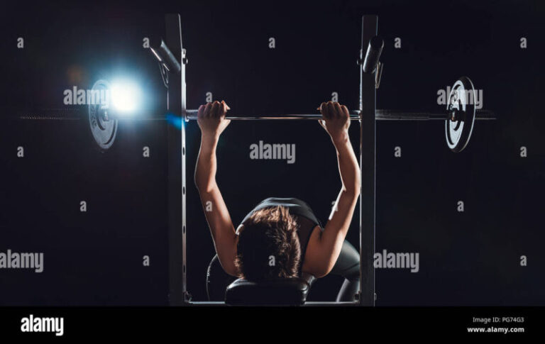 Female bodybuilder -Fotos und -Bildmaterial in hoher Auflösung - Alamy