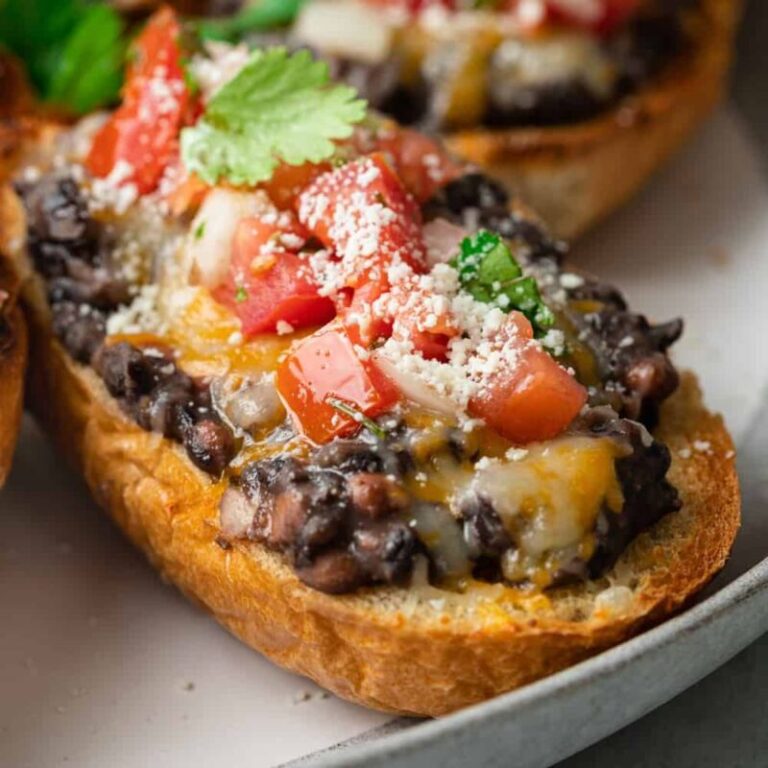 Authentic Mexican Molletes | Refried beans, Molletes recipe, Mexican ...